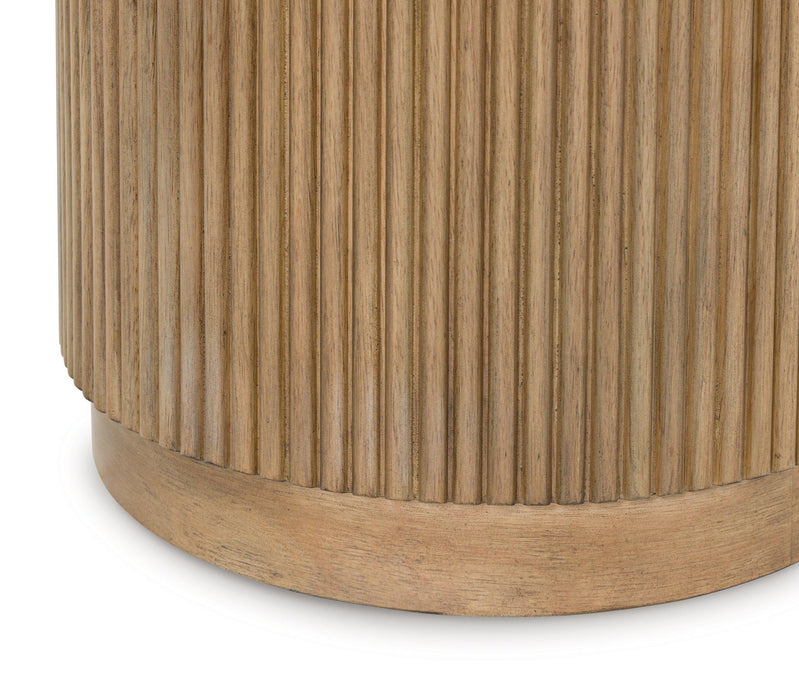 Camdill End Table - Great Lake Furnishings  (MI)