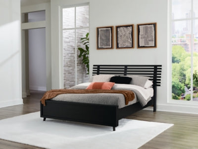 Danziar Queen Slat Bed - Great Lake Furnishings  (MI)