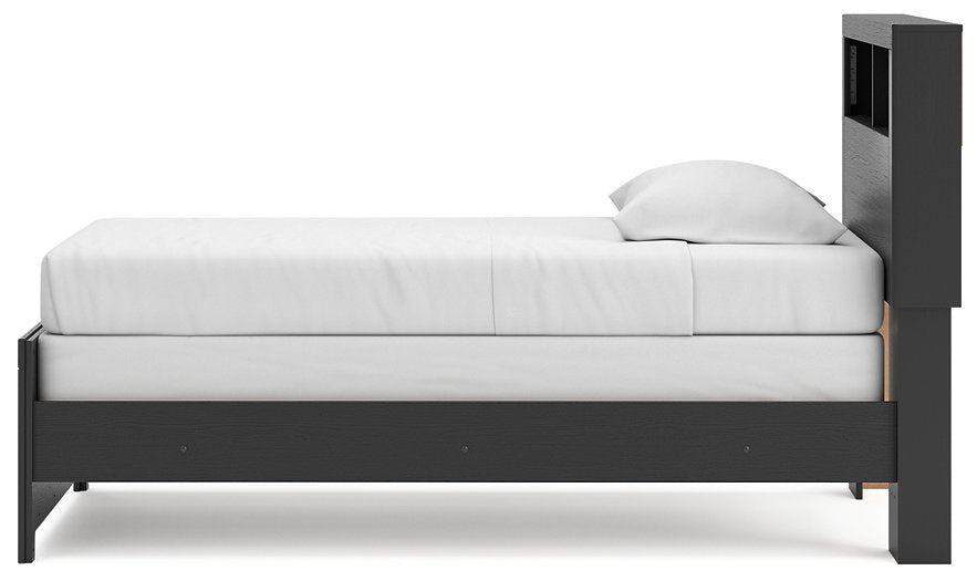 Broachmyn Bed - Great Lake Furnishings  (MI)
