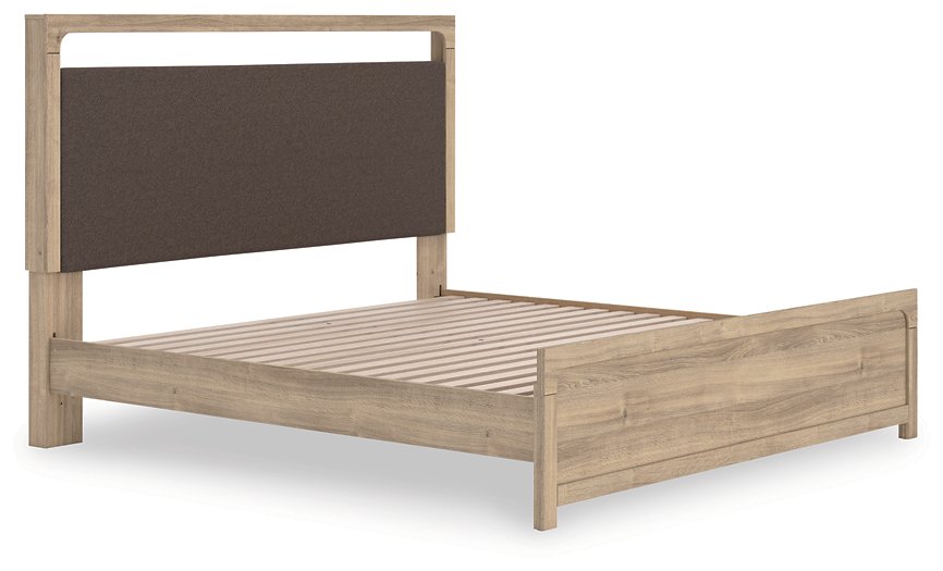 Kinlanni Upholstered Bed - Great Lake Furnishings  (MI)