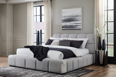 Grendusk Upholstered Bed - Great Lake Furnishings  (MI)