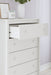 Hallityn Chest of Drawers - Great Lake Furnishings  (MI)