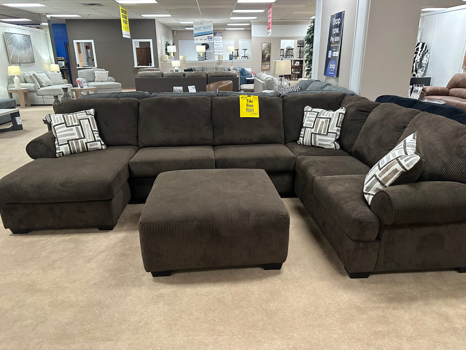 CLEARANCE SECTIONAL W/ OTTOMAN