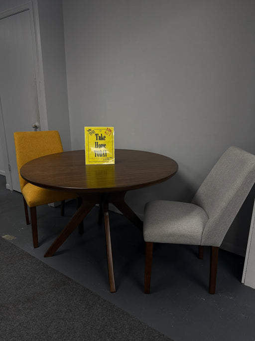 Clearance Table Set - Great Lake Furnishings  (MI)