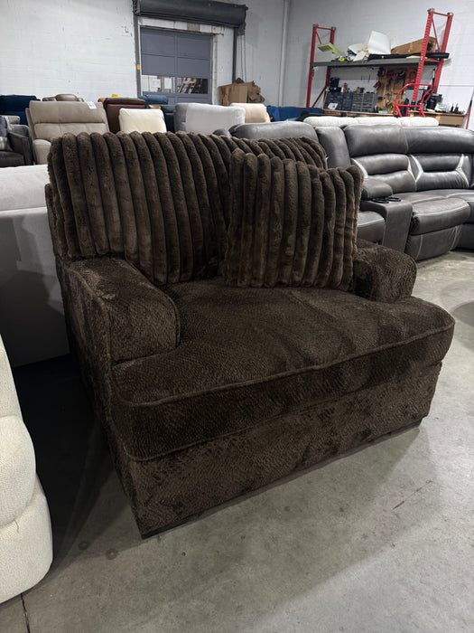 Clearance Oversized Chair - Great Lake Furnishings  (MI)