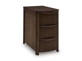 Camdill Chairside End Table - Great Lake Furnishings  (MI)