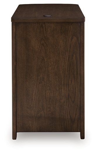 Camdill Chairside End Table - Great Lake Furnishings  (MI)